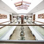 Carissa Otel